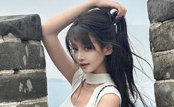 Xiuren秀人网 – 大美媚京最新私房图包，超吸引眼球的美臀丝袜让你叹为观止！