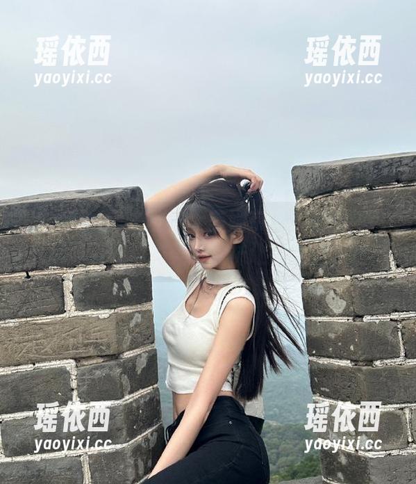 Xiuren秀人网 - 大美媚京最新私房图包，超吸引眼球的美臀丝袜让你叹为观止！