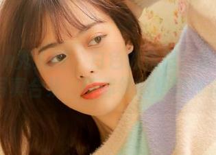 Xiuren秀人网 – 白色的优雅：奈奈Fox精美写真合集，带你领略她的独特魅力