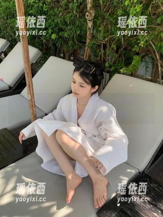 Xiuren秀人网 - 清新可爱小兔纯纯，白裙高清壁纸尽显少女心动感