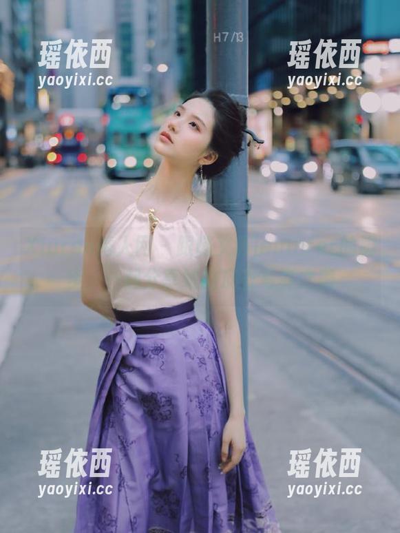 Xiuren秀人网 - 跟随文芮jeninfer的脚步，一起分享她的皮衣写真之美