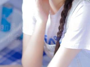 Xiuren秀人网 – 观看月野兔美妞的裸足合集，体会优雅与自由如同她指尖轻舞
