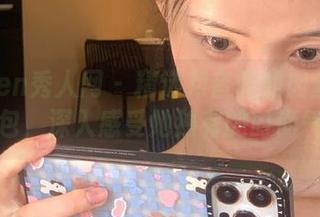 Xiuren秀人网 – 精选月音瞳的肉丝写真图包，深入感受她独有的时尚气质