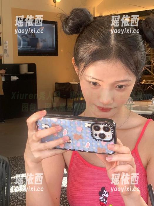 Xiuren秀人网 - 精选月音瞳的肉丝写真图包，深入感受她独有的时尚气质