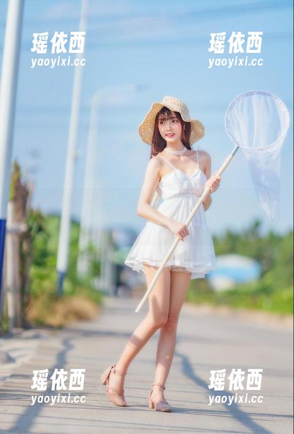 Xiuren秀人网 - 游泳季节到来，柚柚小奶瓶最新泳衣美图分享！不来看看吗？