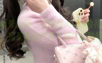 Xiuren秀人网 – 沈蜜桃miko的礼服写真图册，完美融合经典与现代的独特魅力