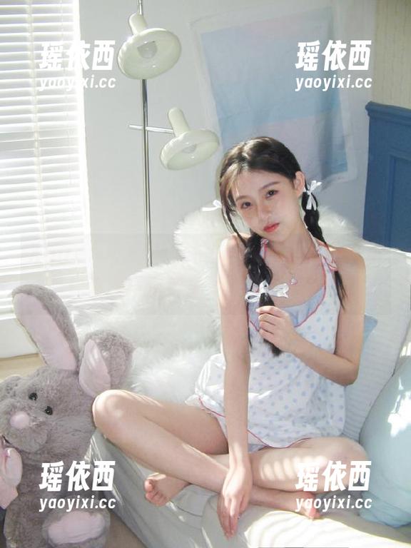Xiuren秀人网 - 沐言yanyan精致私拍蕾丝套图，沉醉于梦幻般的视觉盛宴