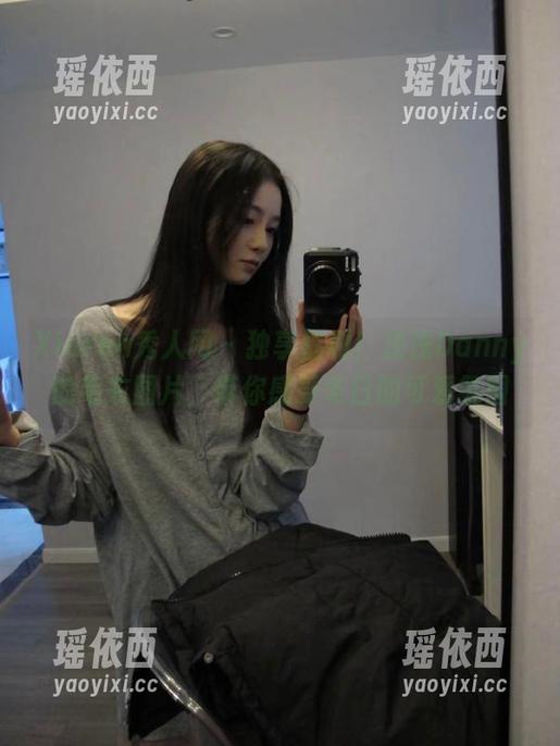 Xiuren秀人网 - 独享福利！浅浅Danny的毛衣图片，带你感受冬日的可爱氛围