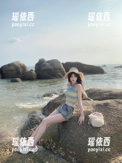 Xiuren秀人网 - 温心怡的办公室生活：精选图片展示职场女性的独特魅力