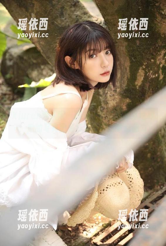 Xiuren秀人网 - 探索王伊纯的美丽世界：她的写真图集展现女孩的梦幻魅力