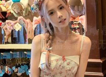 Xiuren秀人网 – 尽享夏日风情，程慧娴Phoebe的泳衣写真作品集带给你无限惊喜