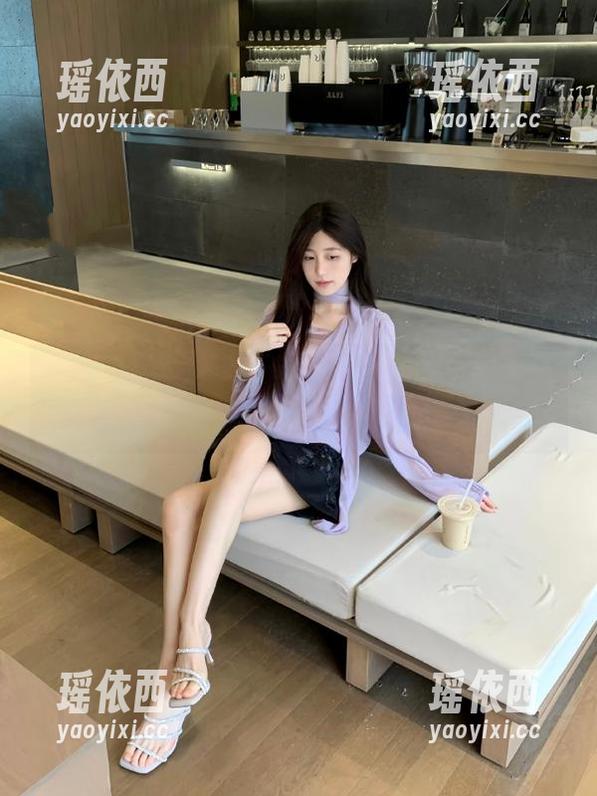 Xiuren秀人网 - 美图大赏：陈小喵手机中的秘密主题写真作品精选照片