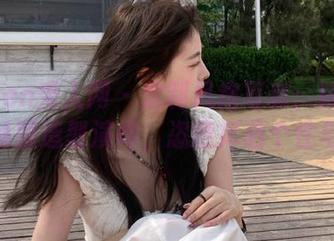 Xiuren秀人网 – 定制风格写真：陈思琪Art制服造型演绎，恣意挥洒个性与韵味