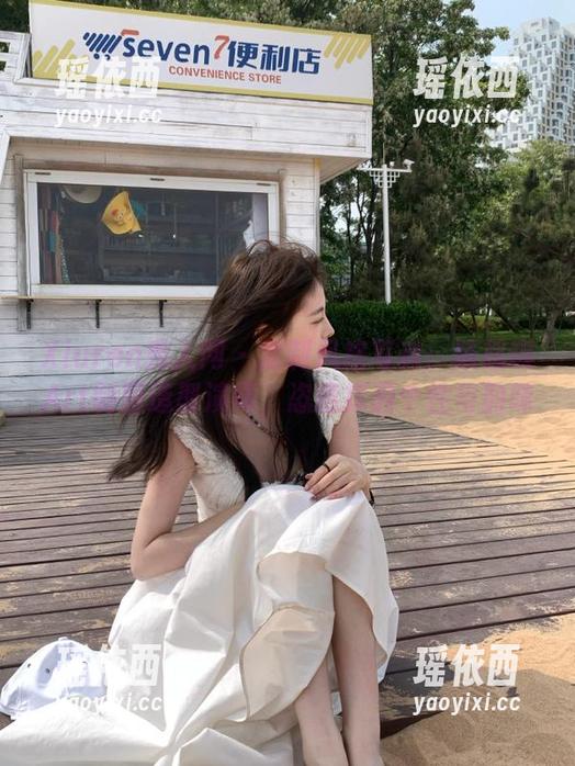Xiuren秀人网 - 定制风格写真：陈思琪Art制服造型演绎，恣意挥洒个性与韵味