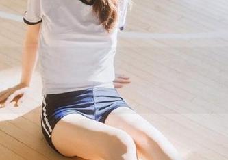 Xiuren秀人网 – 雨夕cy写真系列精选：从每一套装看她独特的风格与态度