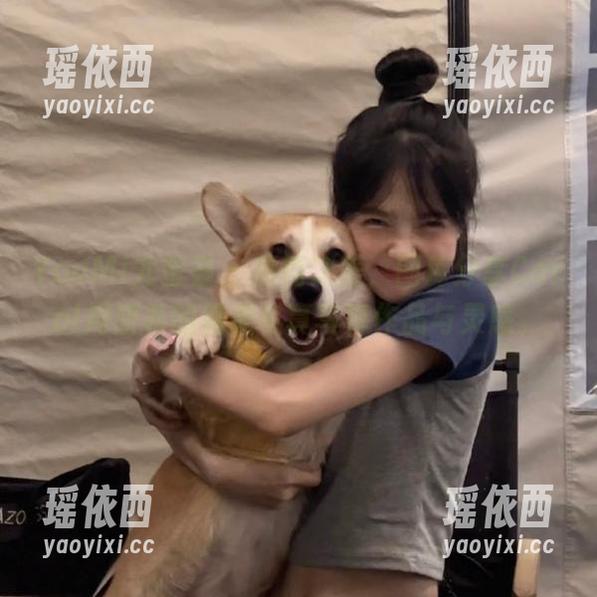 YouMi尤蜜荟 - 清纯之美，图库分享Carol周妍希的绝美写真写真作品与灵感。