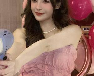 YouMi尤蜜荟 – 她的自拍没有圣光，Lucky沈欢欣的写真风格让你彻底颠覆审美！