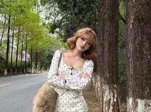 YouMi尤蜜荟 – 不柠bling甜心写真精选合集：捕捉她每一个动人的瞬间，温柔如风的照片