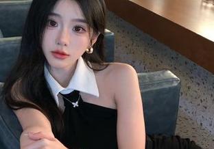 YouMi尤蜜荟 – 鱼尾fish的粉色写真旅程：每一幅原图都是一段故事