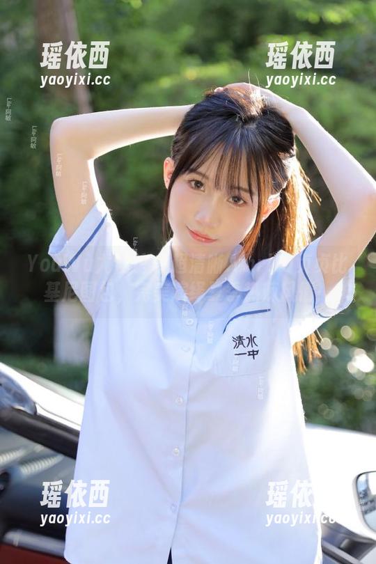 YouWu尤物馆 - 超清晰Amrita贞贞比基尼图包，完美演绎夏季热辣风情！