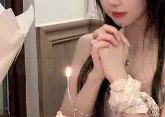 YouWu尤物馆 – 温心怡丝袜写真集：分享她如何以优雅姿态见证时尚的无限可能