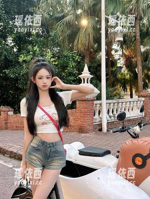 beautyleg - 从清新到性感，Abby双马尾写真图片展示多样风格的无限魅力