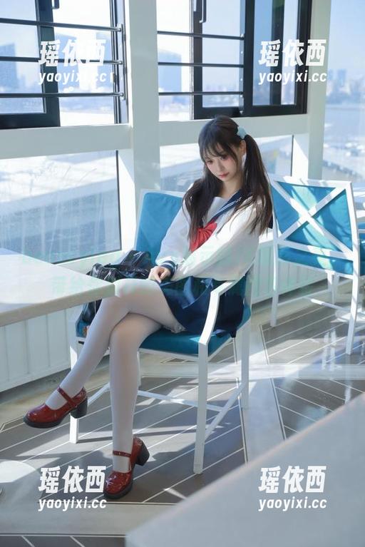 beautyleg - Avy展示的JK摄影之美，带给你别样的美图和专属图包体验