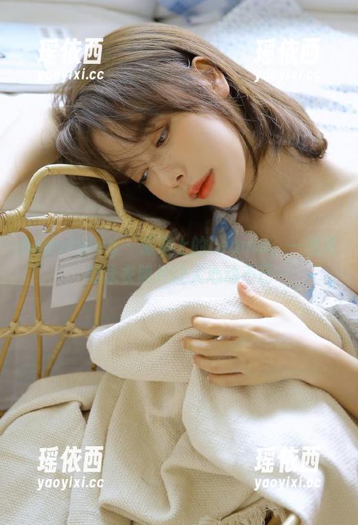 beautyleg - 海滩上的Leonie：一组高清泳衣照片让人心动不已