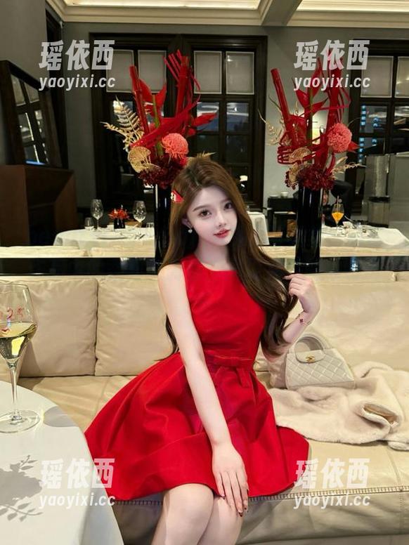 beautyleg-Sarah beautyleg - Sarah裸足写真集:精选作品中的柔和与力量,展现女性的独特之美