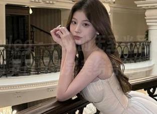 beautyleg – Yen的无圣光圣诞图包：艺术与节日气氛完美结合的视觉盛典