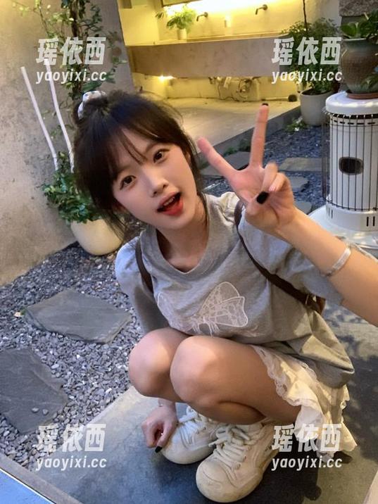 beautyleg - 王郁文的黑白写真，图库中的艺术珍品与无限资源等你收藏！