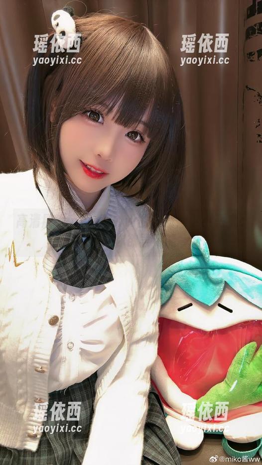 高清展现miko酱ww的创意：小小恶魔cos让你欲罢不能