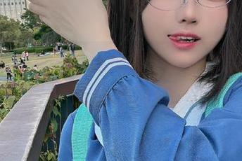 miko酱ww黑翼魅魔写真原图精选，每一张都是故事