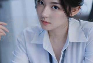 pans – 在叮当的黑丝作品里，发现那些令你心动的视觉艺术图片！