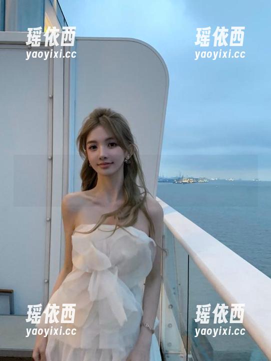 pans-木木 pans - 迷人木木与丝袜图鉴,精选原图带你走入她的摄影世界