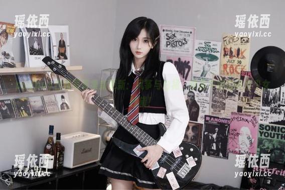 puypuy puypuy白裙写真集新更新:风筝与白裙,你最中意的调皮少女特辑!