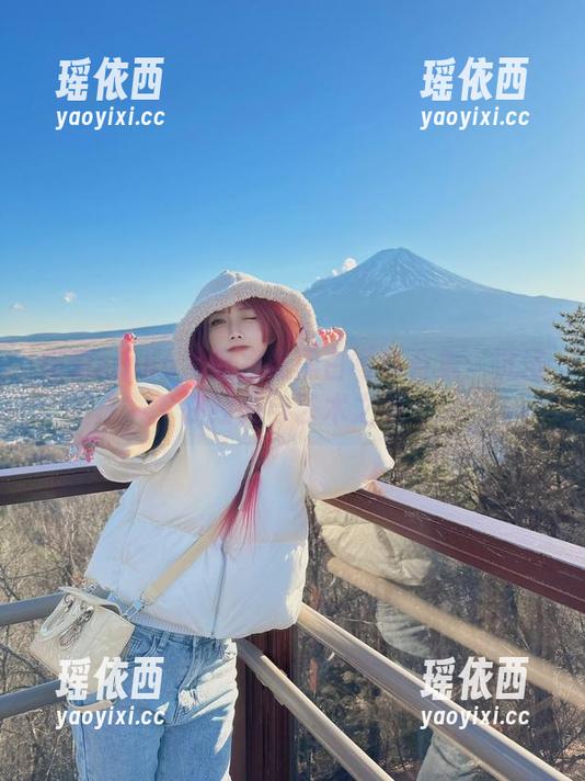 探索rinka冲田凛花黑白写真合集：沉浸在经典与艺术之美