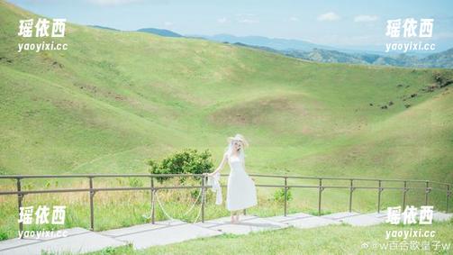 精选定制图集：走进w百合欧皇子w与“霍尔海雅”的梦幻世界
