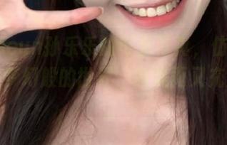 观看yeeun孙乐乐的可爱写真，仿佛进入了一个梦幻般的世界，甜美而又充满生机。