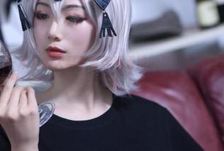 精彩集锦：一米八的大梨子带你观看她的夏日写真合集，清凉一夏