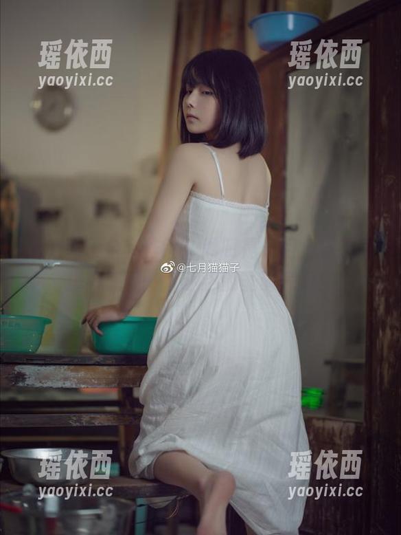 七月喵子全套作品：明明是七月，却让我提前感受一下迟到的圣诞气息！