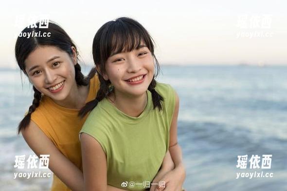 丽柜 - 悠悠的丝袜写真图包里那些姿势，简直让我怀疑她是不是开了挂的摄影师呢？
