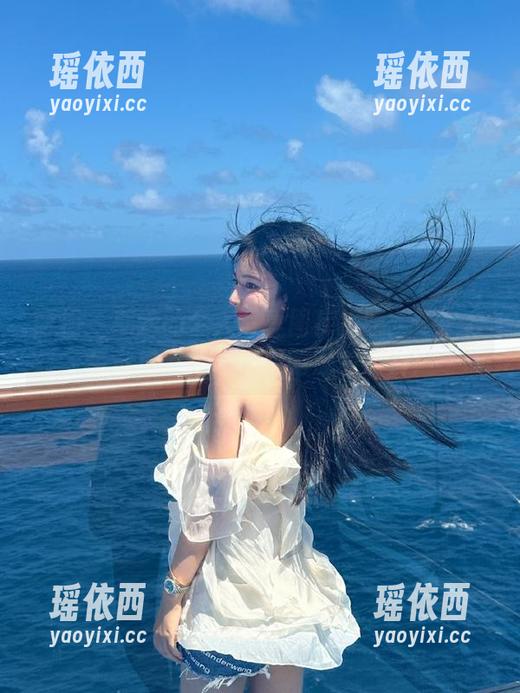 丽柜-蕊蕊 丽柜 - 蕊蕊的个人写真图库揭晓:每一套装都是对时尚与美的深刻理解!