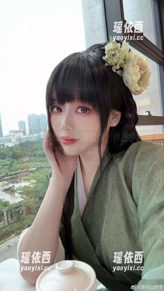 九言呈现的间谍x家族图集，作品中的暗黑美学及其意义