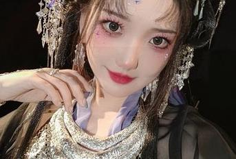 私拍心事如云，云溪溪的美图让你瞬间心动不已！