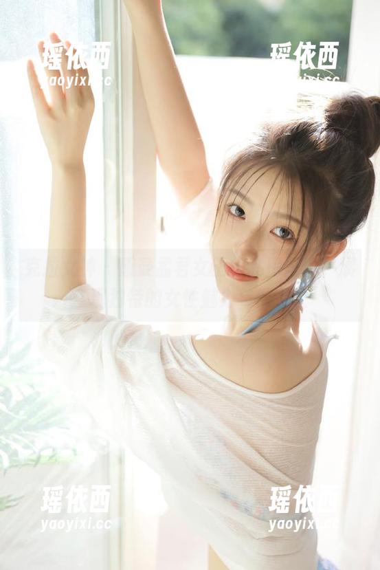 克拉女神 - 感受孟君女王级私房写真，展现独特的女性魅力与风采