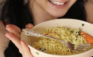 克拉女神 – 跟随宋智珍的短裙风潮，尽享高质量美图，最佳壁纸选择随你随行