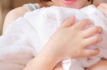 克拉女神 – 想看看小芹的礼服有多美？来图库分享，结果可能让你感到‘无言以对’！