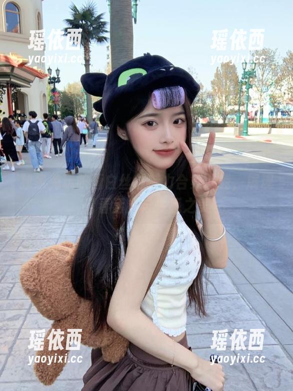独家兔玩映画白丝链魅力合集下载，展现青春活力与性感之美
