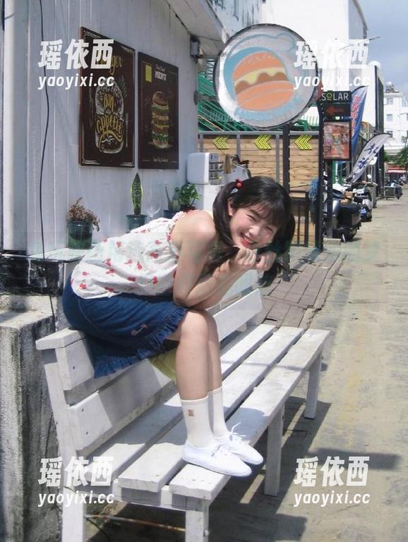兔玩映画精选高清写真，白丝眼镜娘的梦幻世界尽在眼前